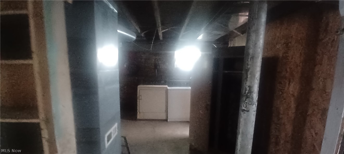 11409 Thornwood Avenue