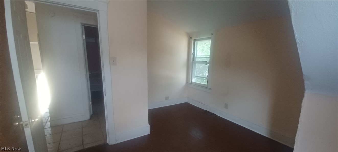 11409 Thornwood Avenue