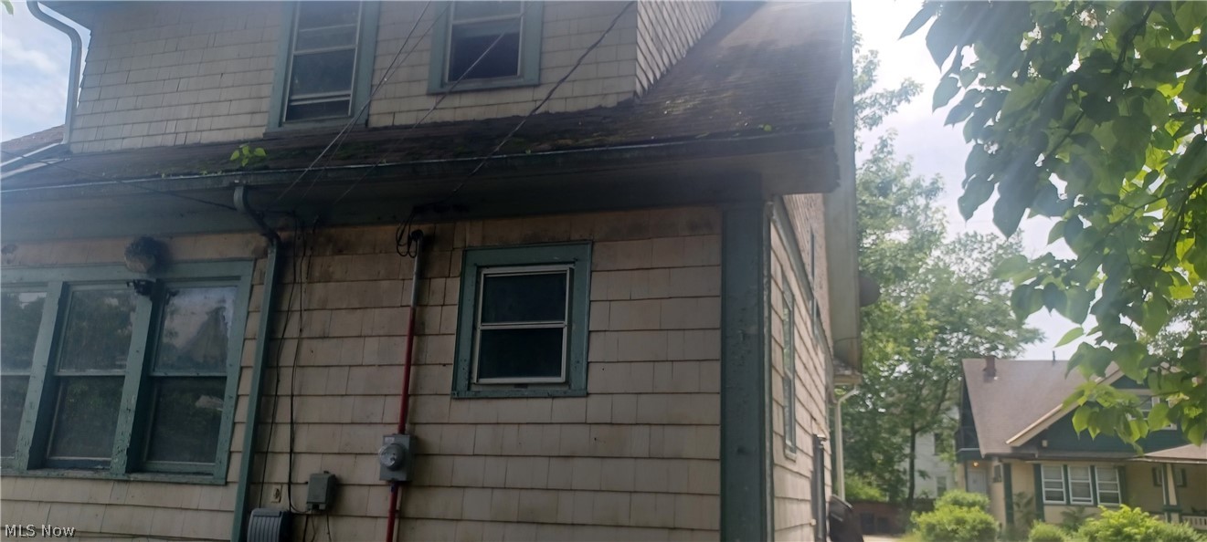 11409 Thornwood Avenue