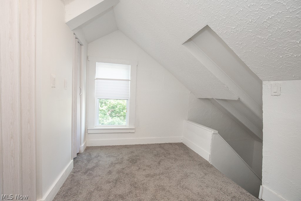 12021 Cromwell Avenue