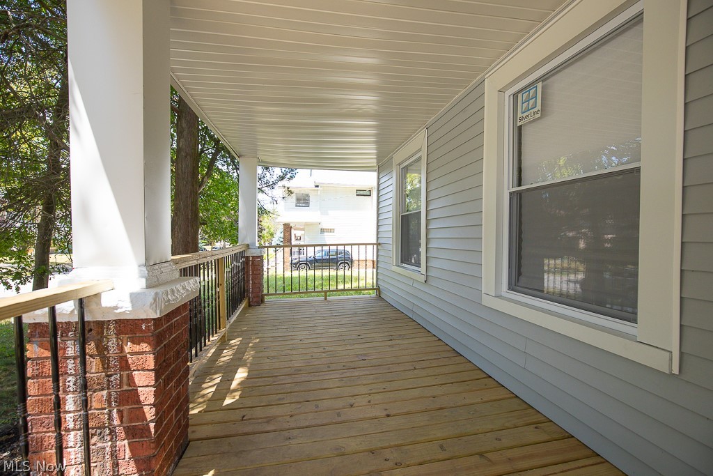 12021 Cromwell Avenue