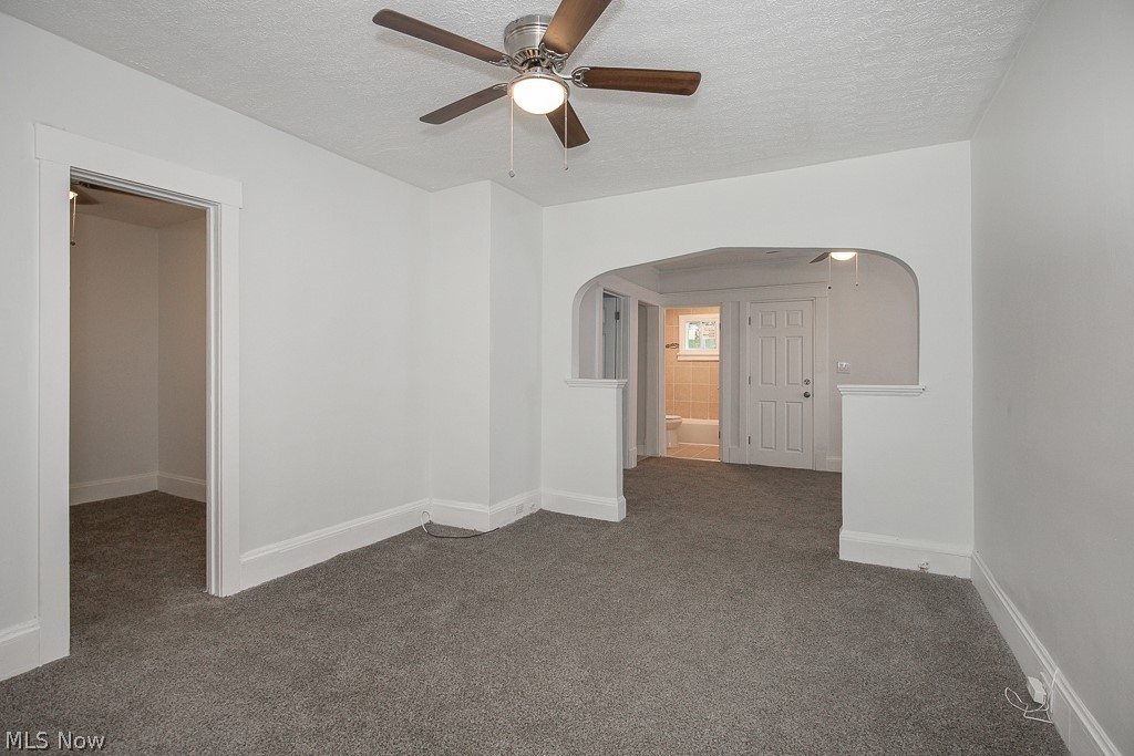 12021 Cromwell Avenue