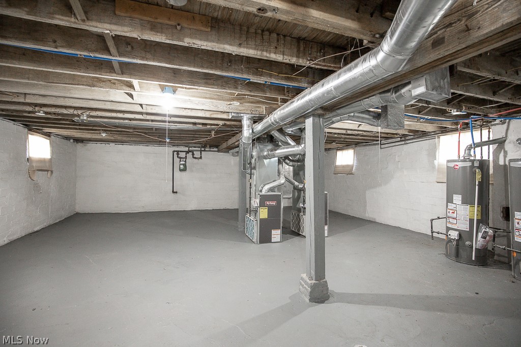 12021 Cromwell Avenue