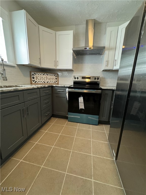 12021 Cromwell Avenue