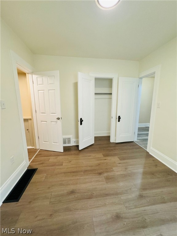 12102 Farringdon Avenue