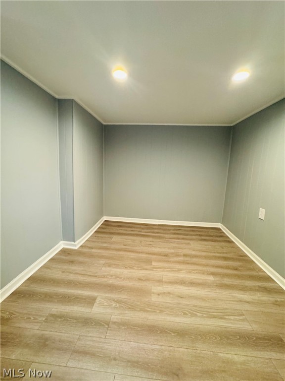 12102 Farringdon Avenue