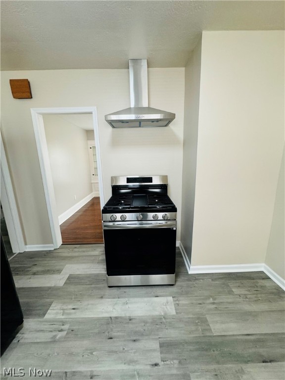 12102 Farringdon Avenue