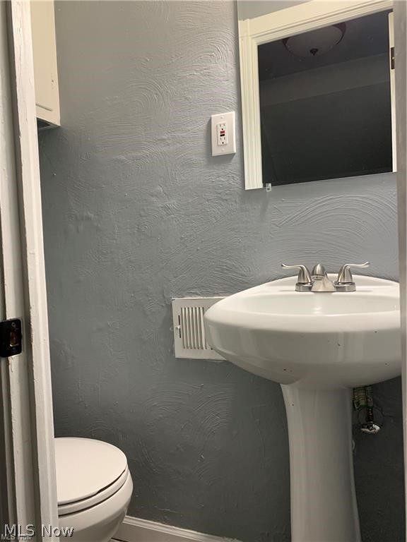 17403 Eldamere Avenue