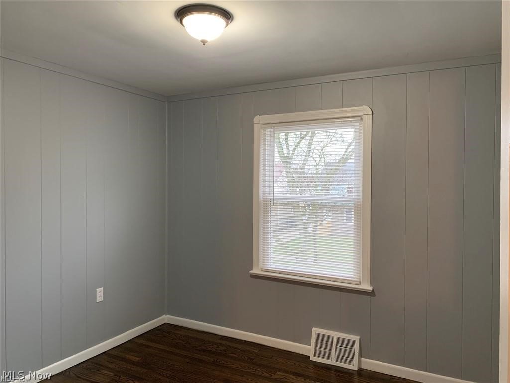 17403 Eldamere Avenue