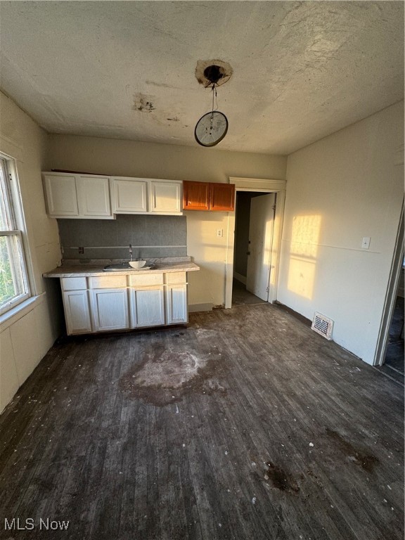 10413 Mount Auburn Avenue