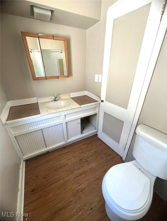 3675-3677 E 147th Street