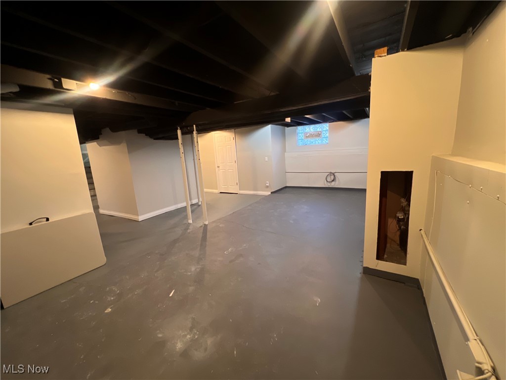 23151 Blackstone Avenue