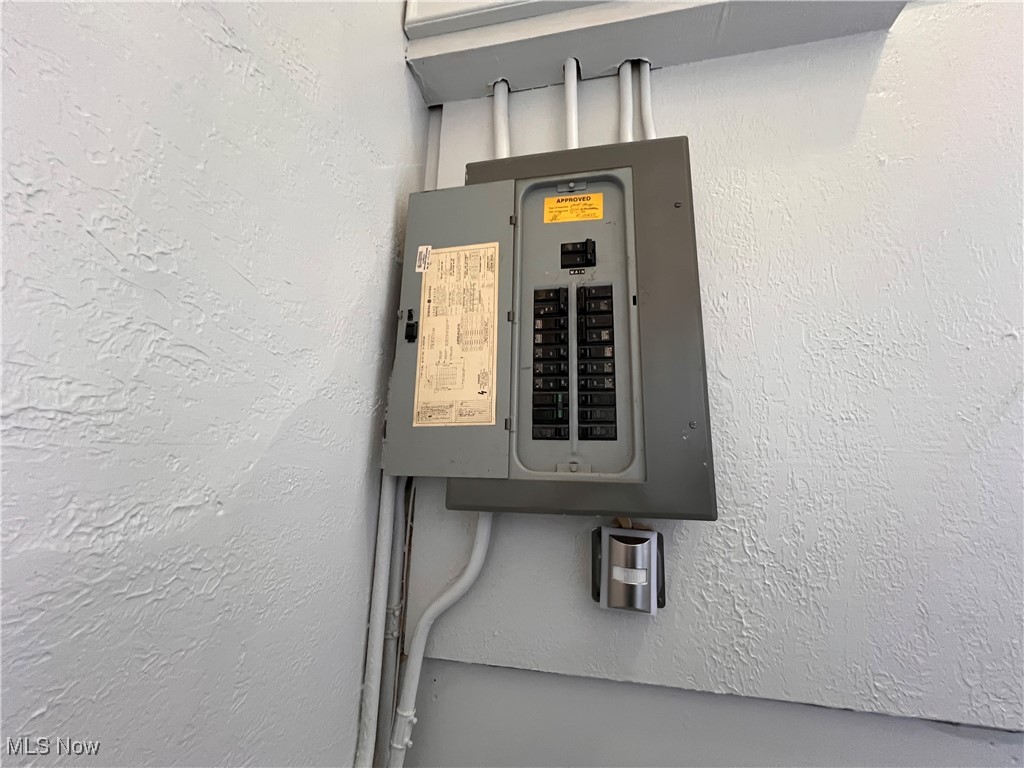 23151 Blackstone Avenue