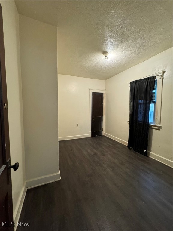 15907 Huntmere Avenue