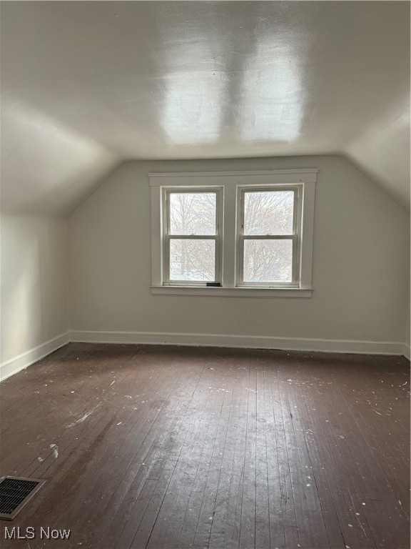 15907 Huntmere Avenue