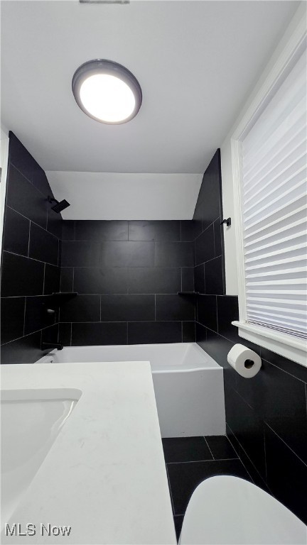 5496 Dalewood Avenue