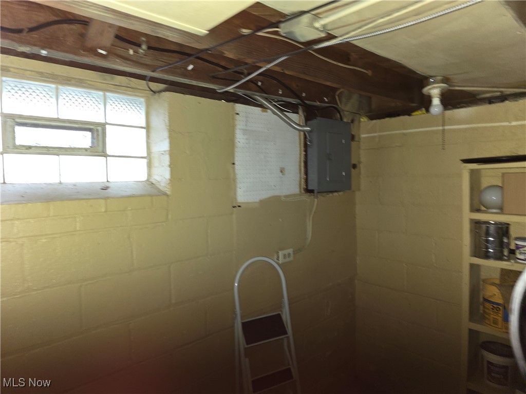 8205 Grand Division Avenue