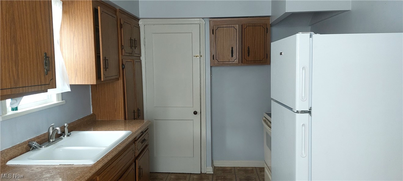 8205 Grand Division Avenue