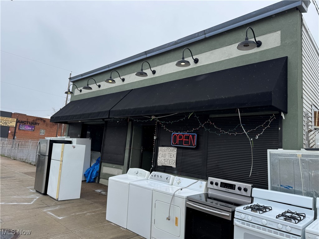 3990-94 E 131st Street