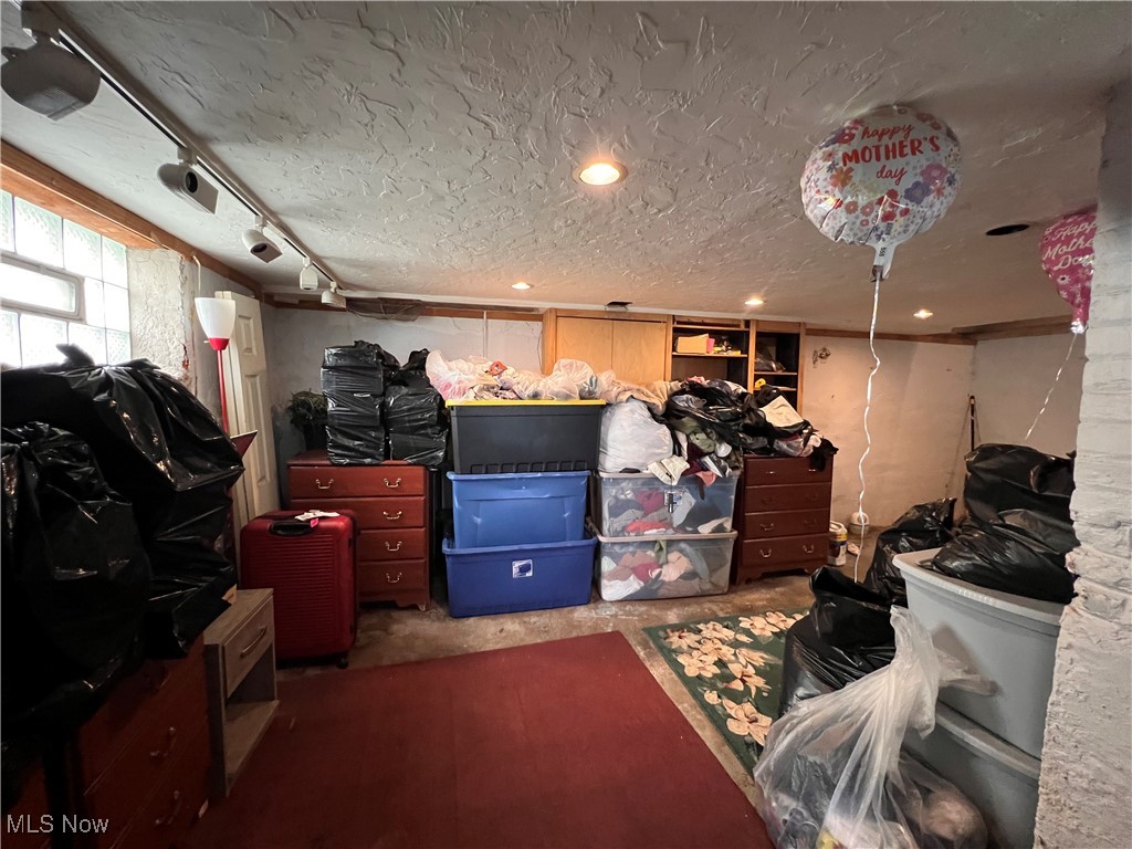 16007 Elderwood Avenue