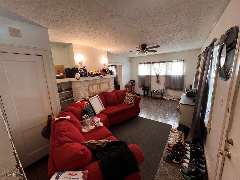 16007 Elderwood Avenue