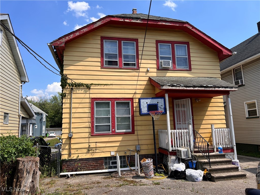 16007 Elderwood Avenue