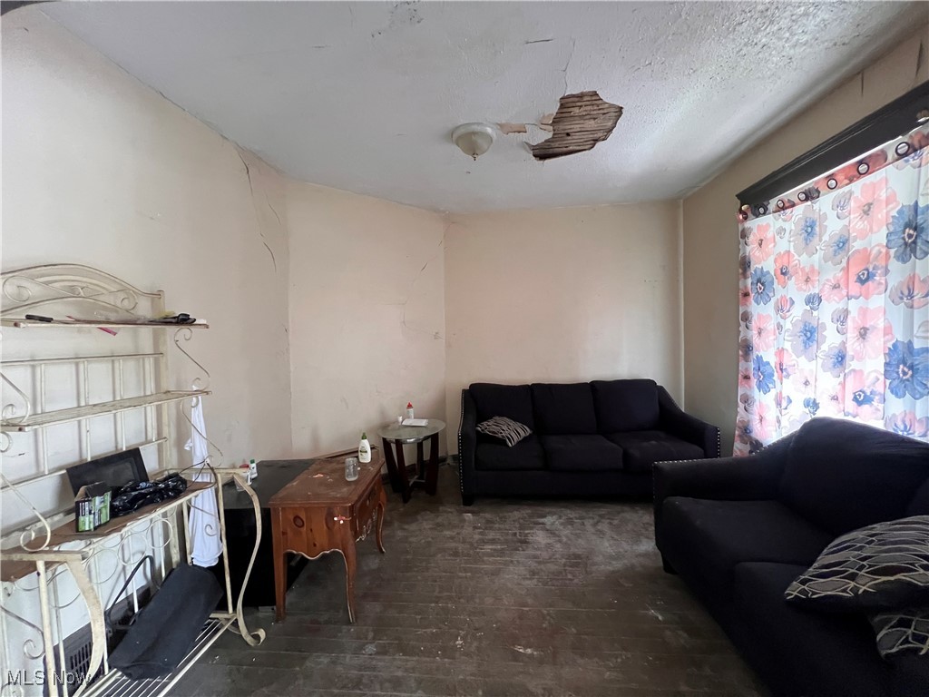 1875 Woodlawn Avenue