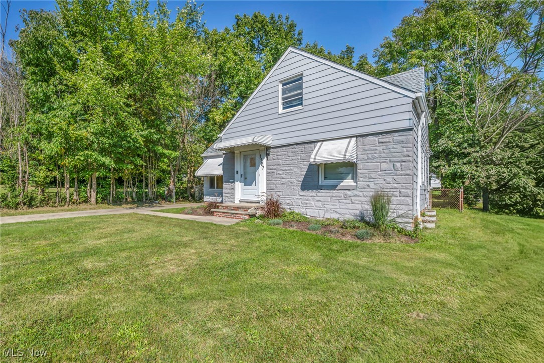 1727 Warrensville Center Road