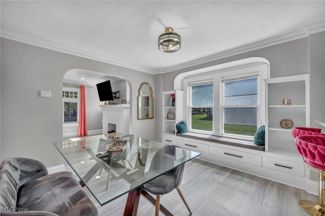 5570 Dalewood Avenue