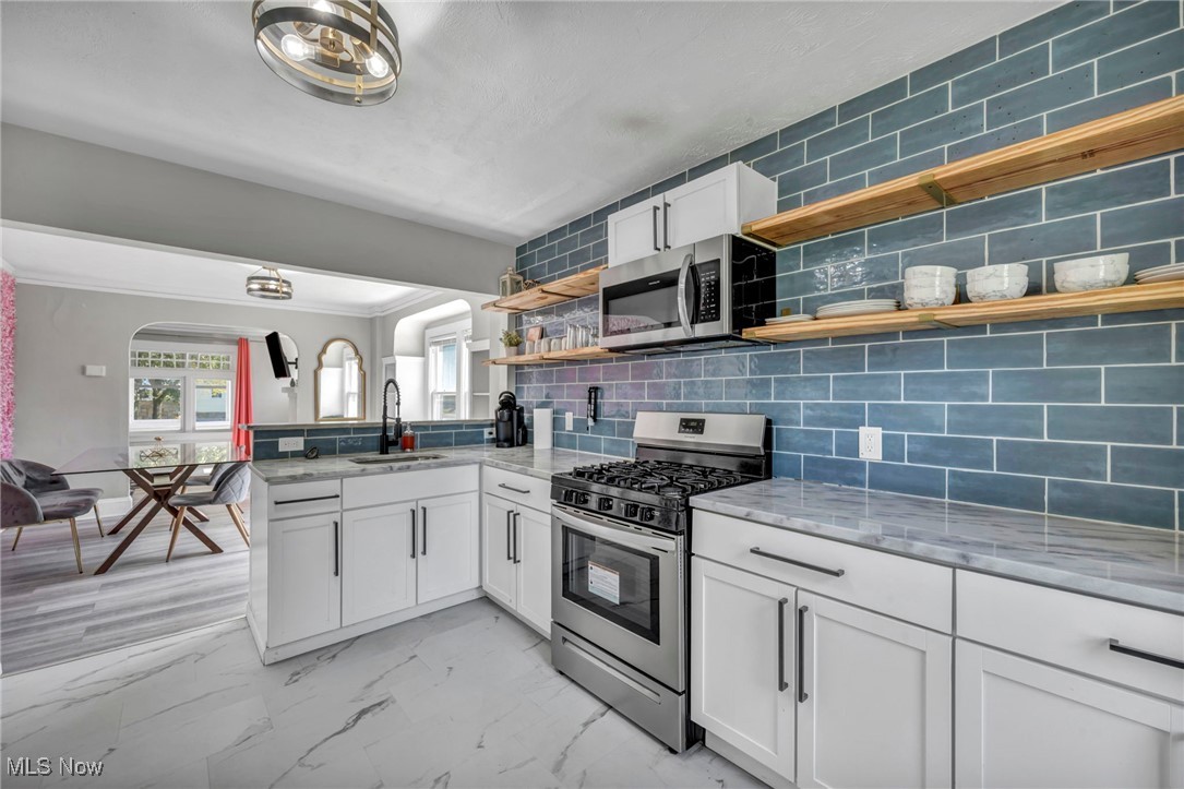 5570 Dalewood Avenue