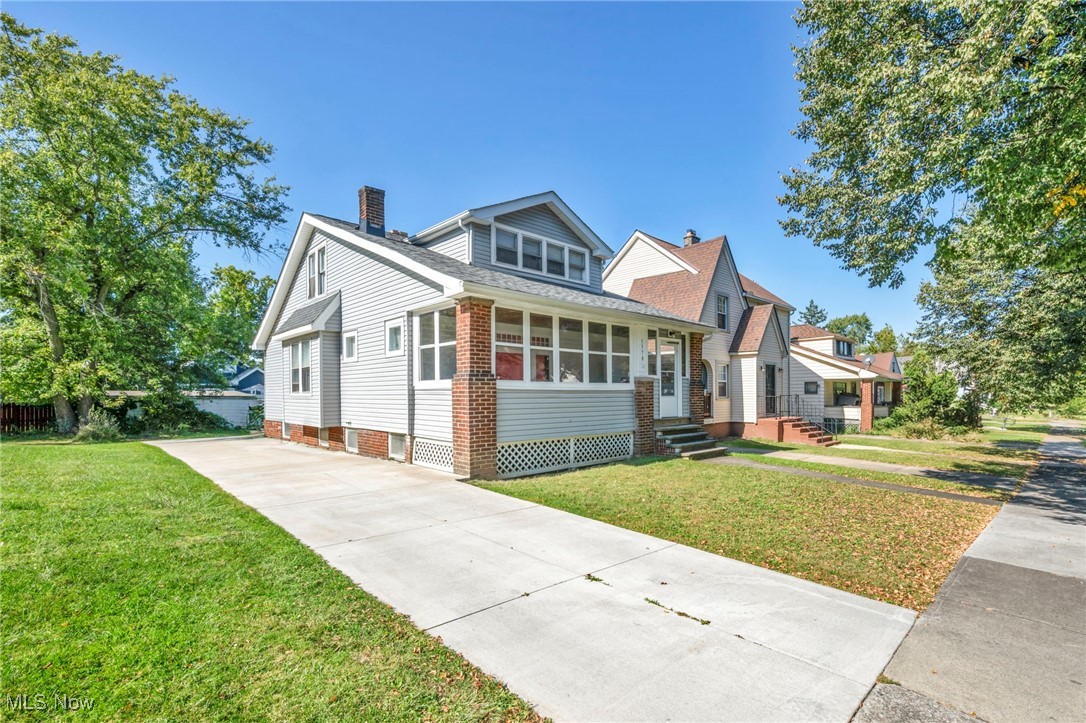 5570 Dalewood Avenue