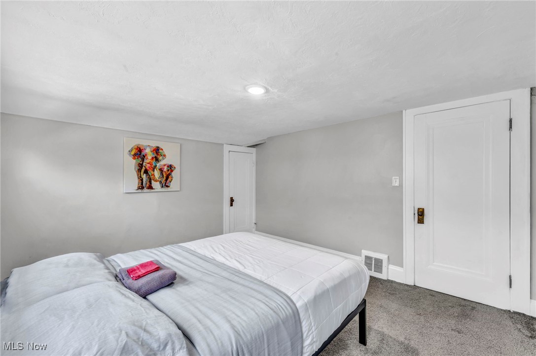 5570 Dalewood Avenue