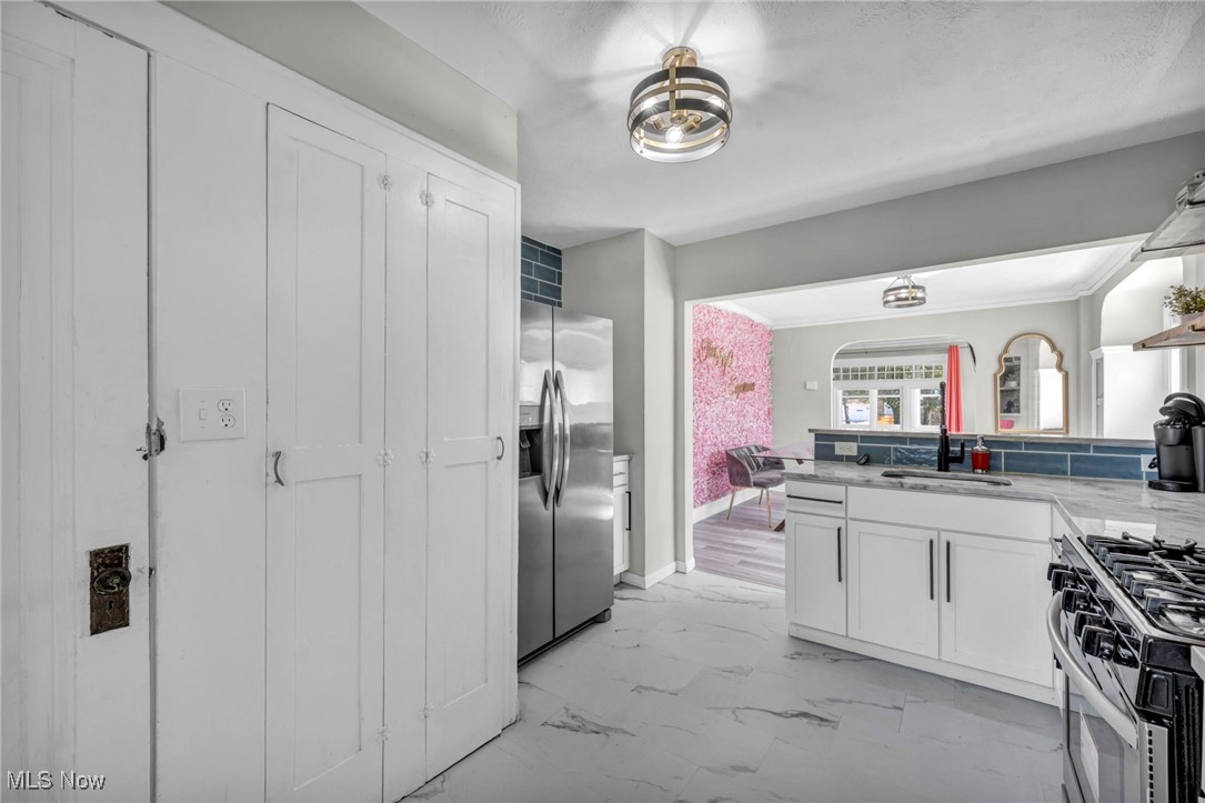 5570 Dalewood Avenue