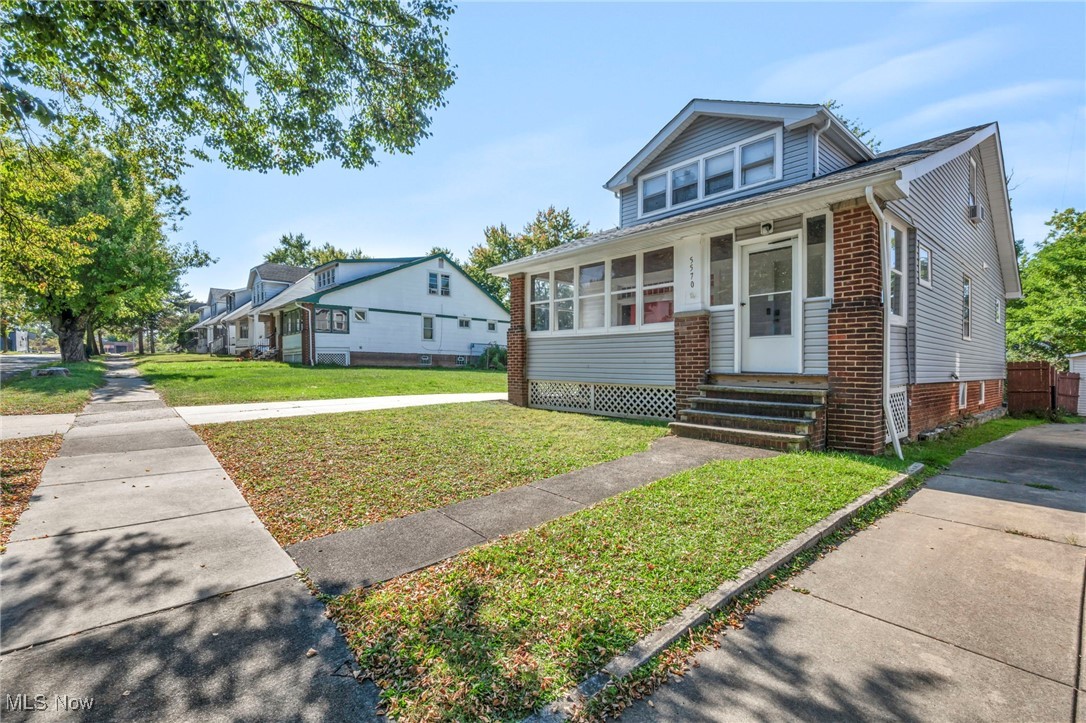 5570 Dalewood Avenue