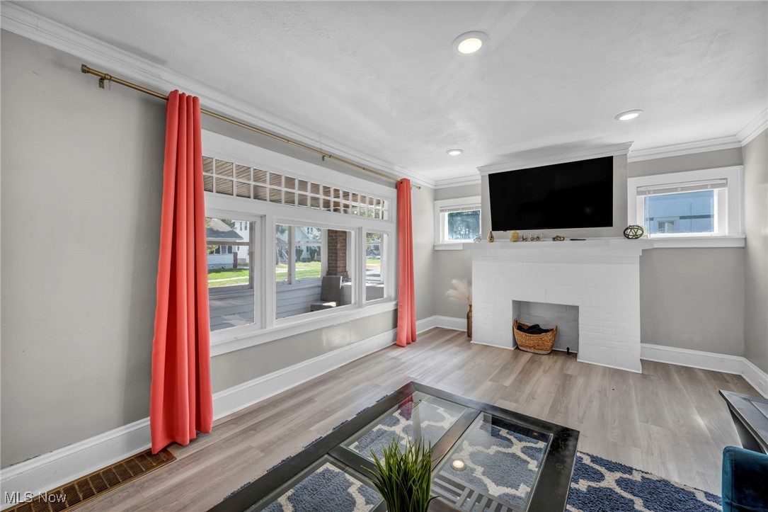 5570 Dalewood Avenue