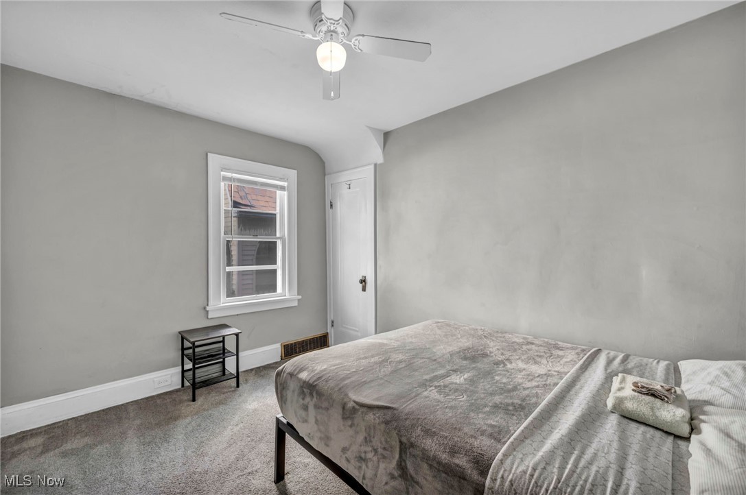 5570 Dalewood Avenue