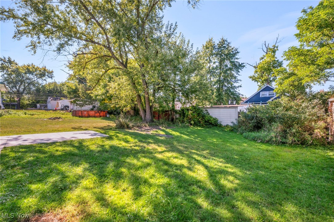 5570 Dalewood Avenue