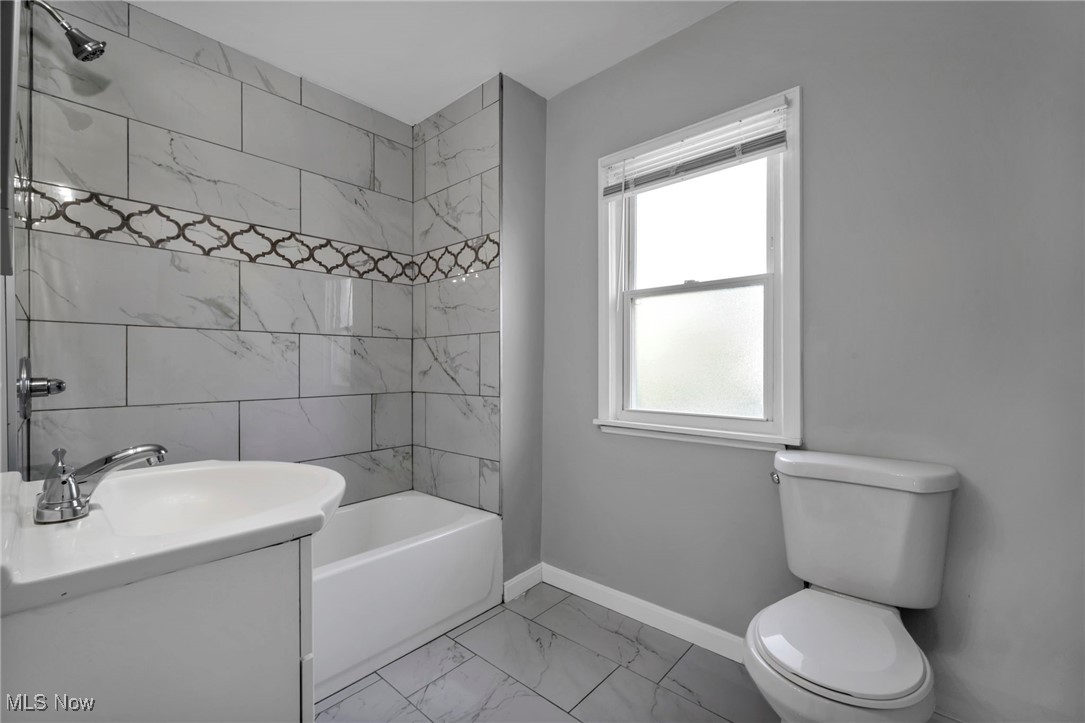 13315 Thornhurst Avenue