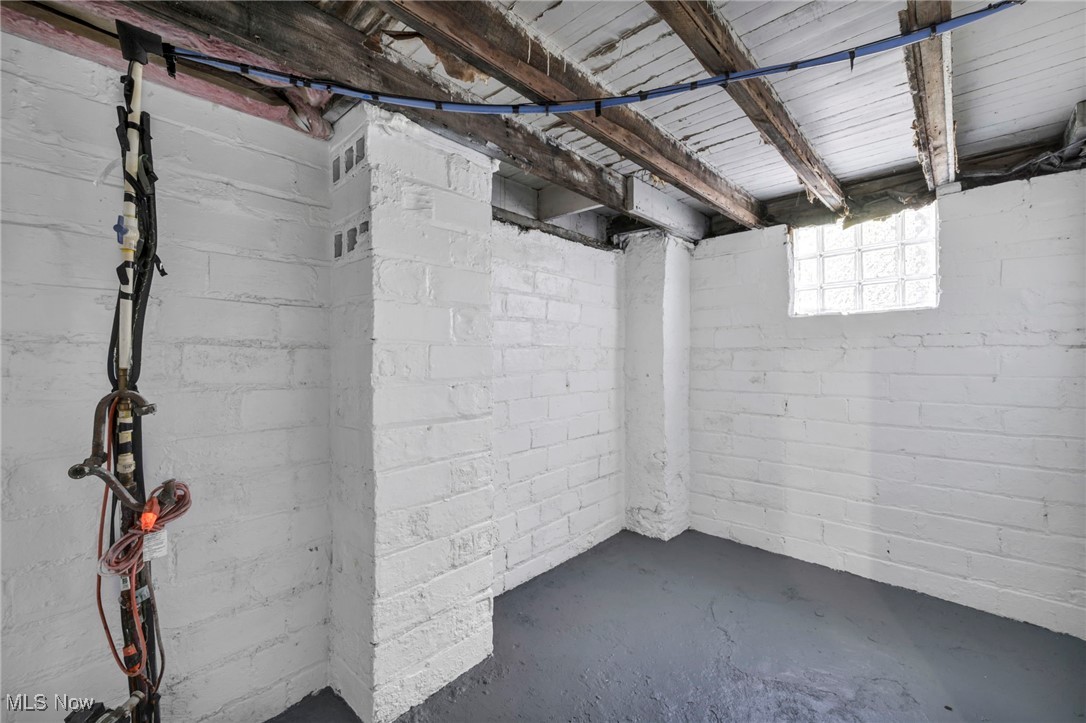 13315 Thornhurst Avenue