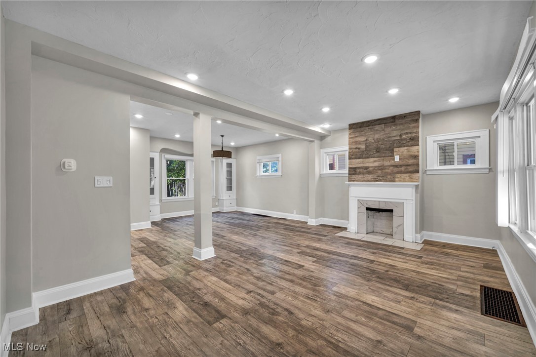 13315 Thornhurst Avenue