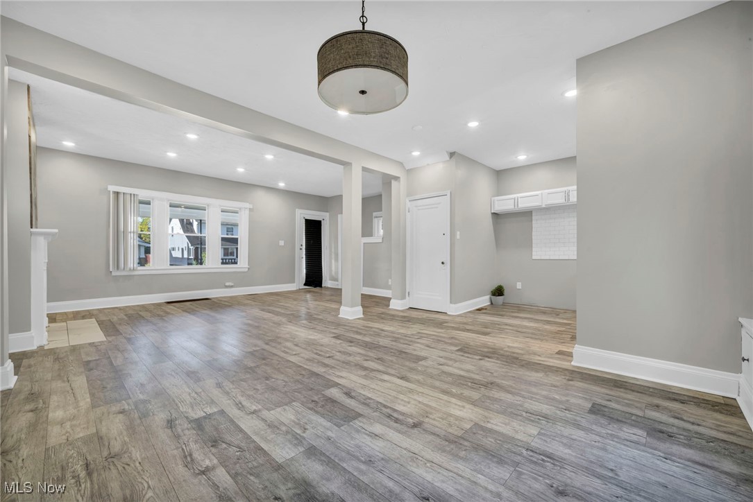 13315 Thornhurst Avenue