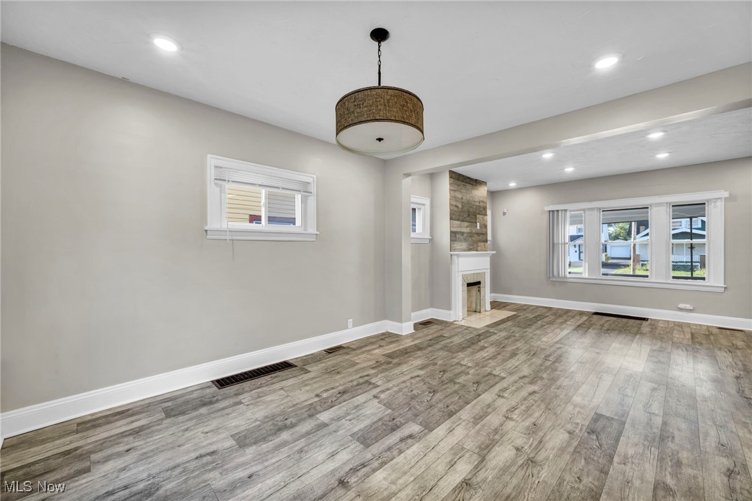 13315 Thornhurst Avenue