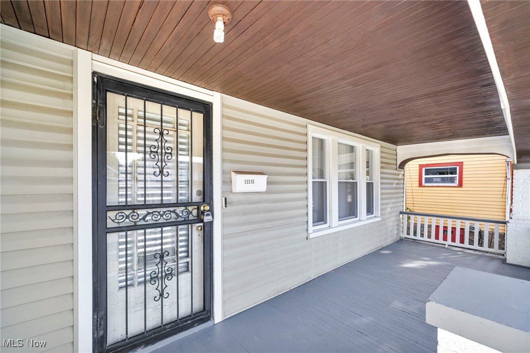 13315 Thornhurst Avenue