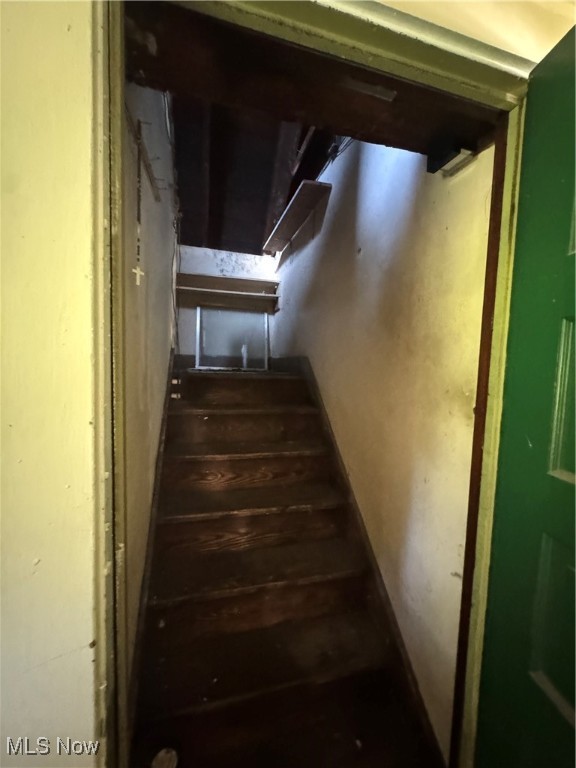 3660 E 76th Street Up