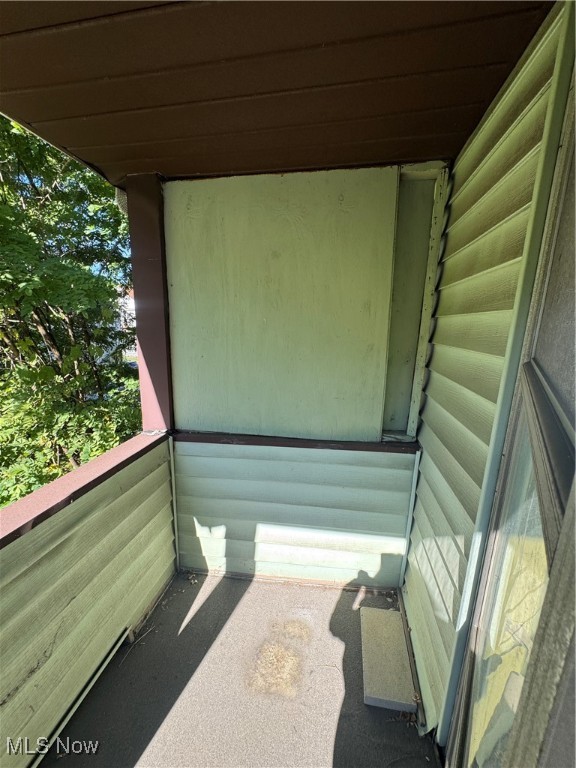 3660 E 76th Street Up