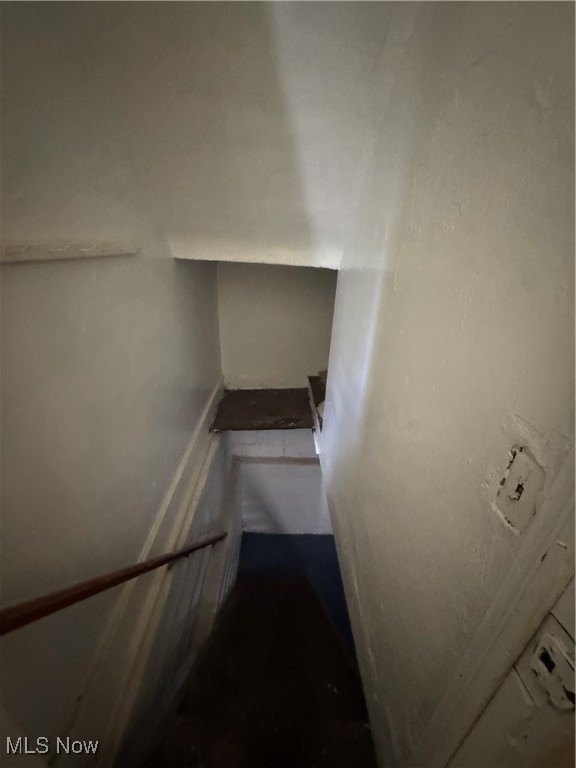 3660 E 76th Street Up