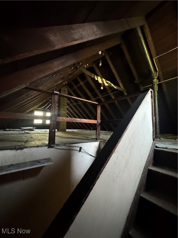 3660 E 76th Street Up