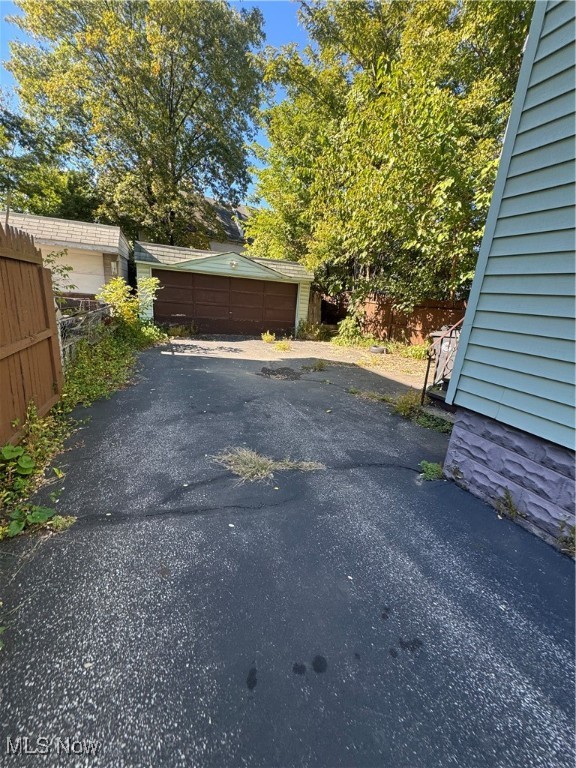 3660 E 76th Street Down