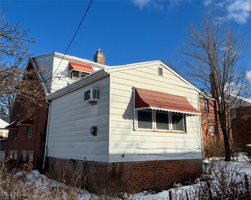 21202 Hillgrove Avenue