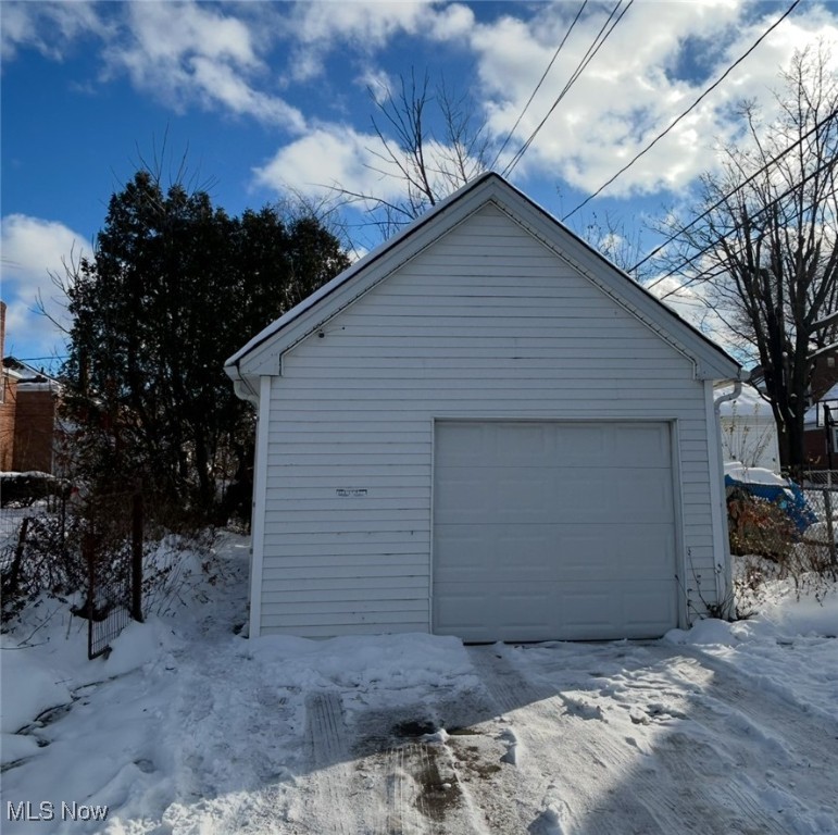 21202 Hillgrove Avenue